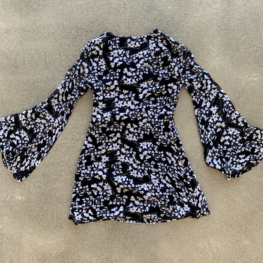 Black/Blue Floral Summer Dress - Picture 5 of 7